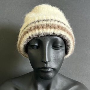Icewool 100% Virgin Wool Unisex Hand Knit Winter Hat - Iceland